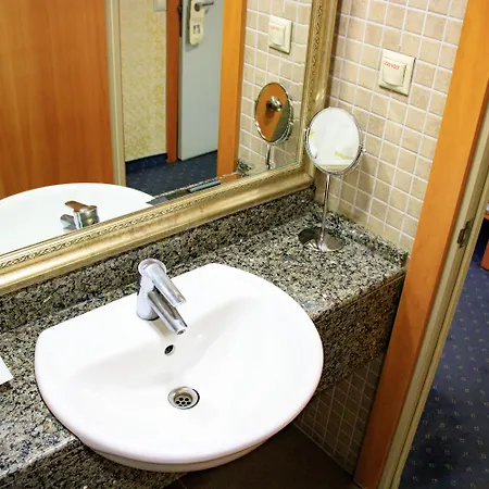 Hotel Burcman 3*